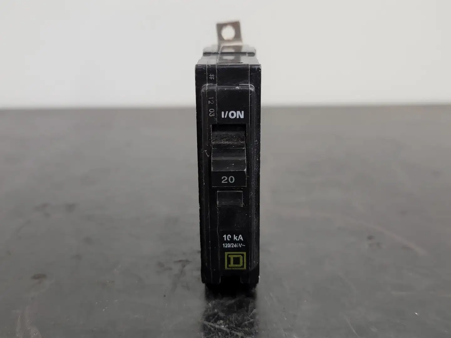 USED SQUARE D QOB120