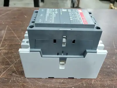 NEW 2014 ABB AF185-30-11-72