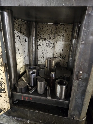 Used TON CLIFTON 200 Hobbing Presses New York US | Barbarotto Int'l Sales Corp #1333100