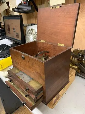 5976-385 Antique Goniostat in Original Wood Chest for Holtzapffel Ornamental Turning Lathe