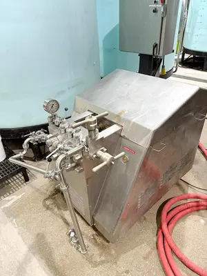 Used APV-GAULIN MC18-3TPS Homogenizers Quebec CA | Carter-Wilson Equipment Services #1364685