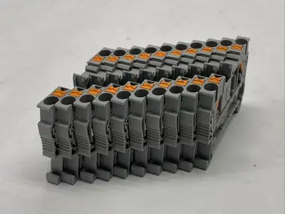 PT 2,5,3209510 | Phoenix Contact PT 2,5 Feed-Through Terminal Block 3209510 LOT OF 10 - Used