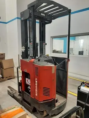 USED 2002 RAYMOND EASI R30TT