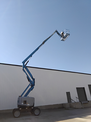 USED 2015 Genie Z-62/40