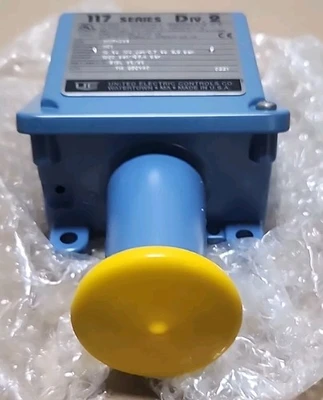 NEW United Electric Controls H117-566