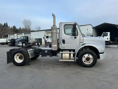 Used 2010 FREIGHTLINER BUSINESS CLASS M2112 Cab Chassis trucks Washington US | Puget Sound Truck Sales #1546504