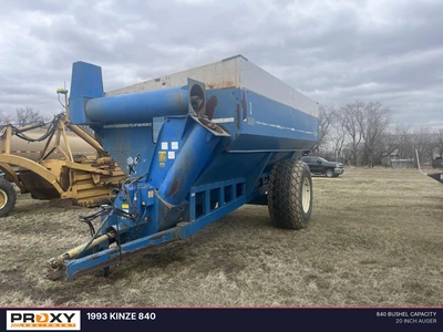Used 1993 KINZE 840 Grain Carts South Dakota US | Proxy Equipment #1385304