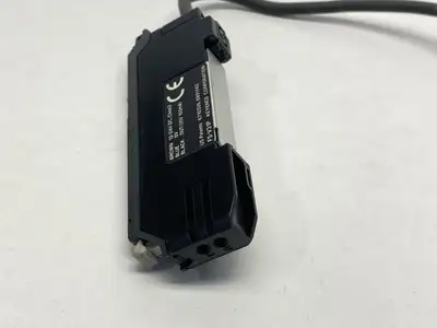 USED KEYENCE FIBER AMPLIFIER MAIN UNIT 7" CABLE NO COVER
