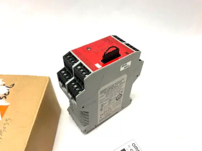 New | in-Stock OMRON FLEXIBLE SAFETY RELAY UNIT 24VDC 5W MAX Relays & Switches | Maverick Industrial Sales #1108804