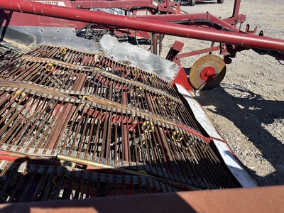 Used _UNKNOWN_ _UNKNOWN_ Windrowers/Swathers Idaho US | Tri-Steel Manufacturing #1557090
