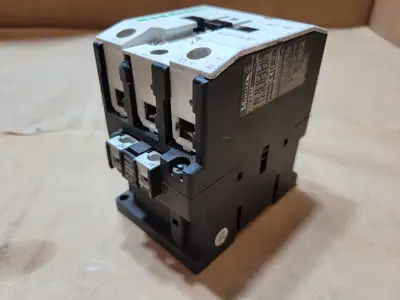 Used KLOCKNER MOELLER DIL2AM Switchgears British Columbia CA | Lenmark #1436507