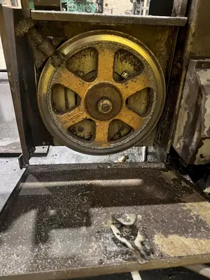 18" X 20" HYD-MECH MODEL #V-18 SEMI-AUTOMATIC VERTICAL BANDSAW: YOBRO #24580