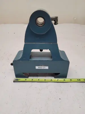 Used BRIDGEPORT RIGHT ANGLE SUPPORT Misc Industrial Equipment Kentucky US | Aucto #688118