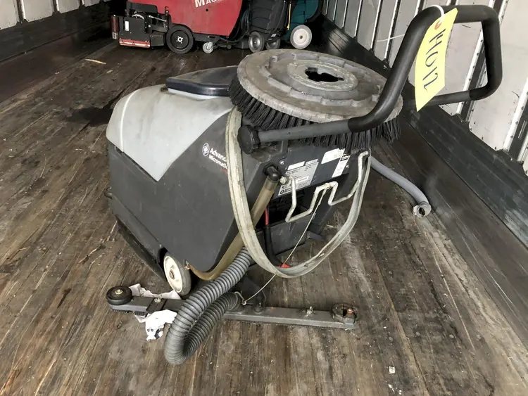 Used NILFISK ADVANCE M17B Scrubbers Ohio US | Yoder Brothers machinery 2 #91956