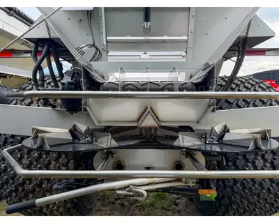 Used UNVERFERTH _UNKNOWN_ Dry Spreaders Iowa US | Keast Enterprises #1360504
