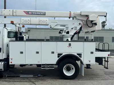 Used 2019 FREIGHTLINER M2 106 Tractors & Trailers Florida US | Truck and Van Outlet #1506263