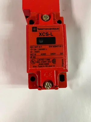 New | in-Stock SCHNEIDER ELECTRIC XCSL767B3 Miscellaneous Equipment (Electrical & Power) | Surplus Asset Holdings #1192816