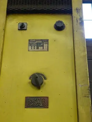 USED ESAB WELDING CRANE FOR COMPOSITE BEAMS