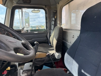 Used 2004 PETERBILT 385 TRUCK TRACTOR Conventional trucks Texas US | Miedema Asset Management Group #1312552