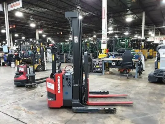 Used 2025 RAYMOND RSS40 Pallet Stackers Ohio US | Russell Equipment #722117