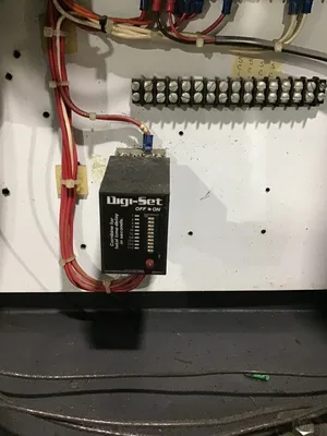 Quincy SVSB-200 Rotary Screw Vacuum Pump 3-15PH