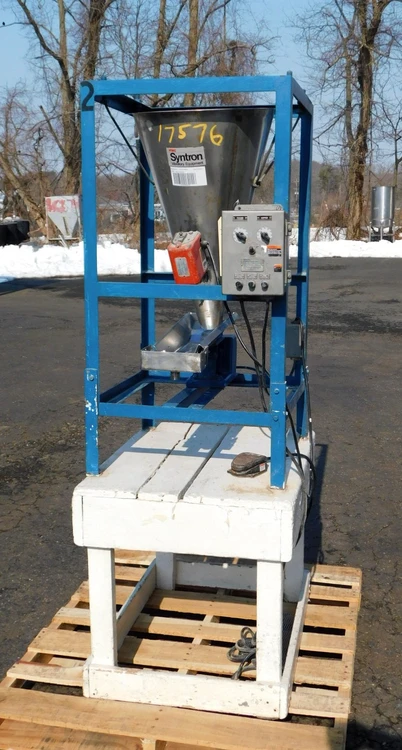 Used SYNTRON VIBRATORY FILLER PAN FEEDER Filling Machines New Jersey US | Champion Trading Corporation #479559