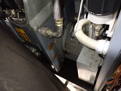 USED 1998 ATLAS COPCO GA11