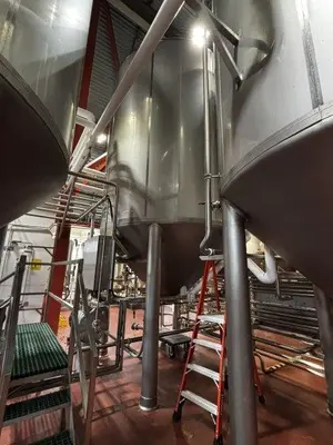 2010 MUELLER 8,300 GALLON Stainless Steel Tanks | Perry Equipment (1)