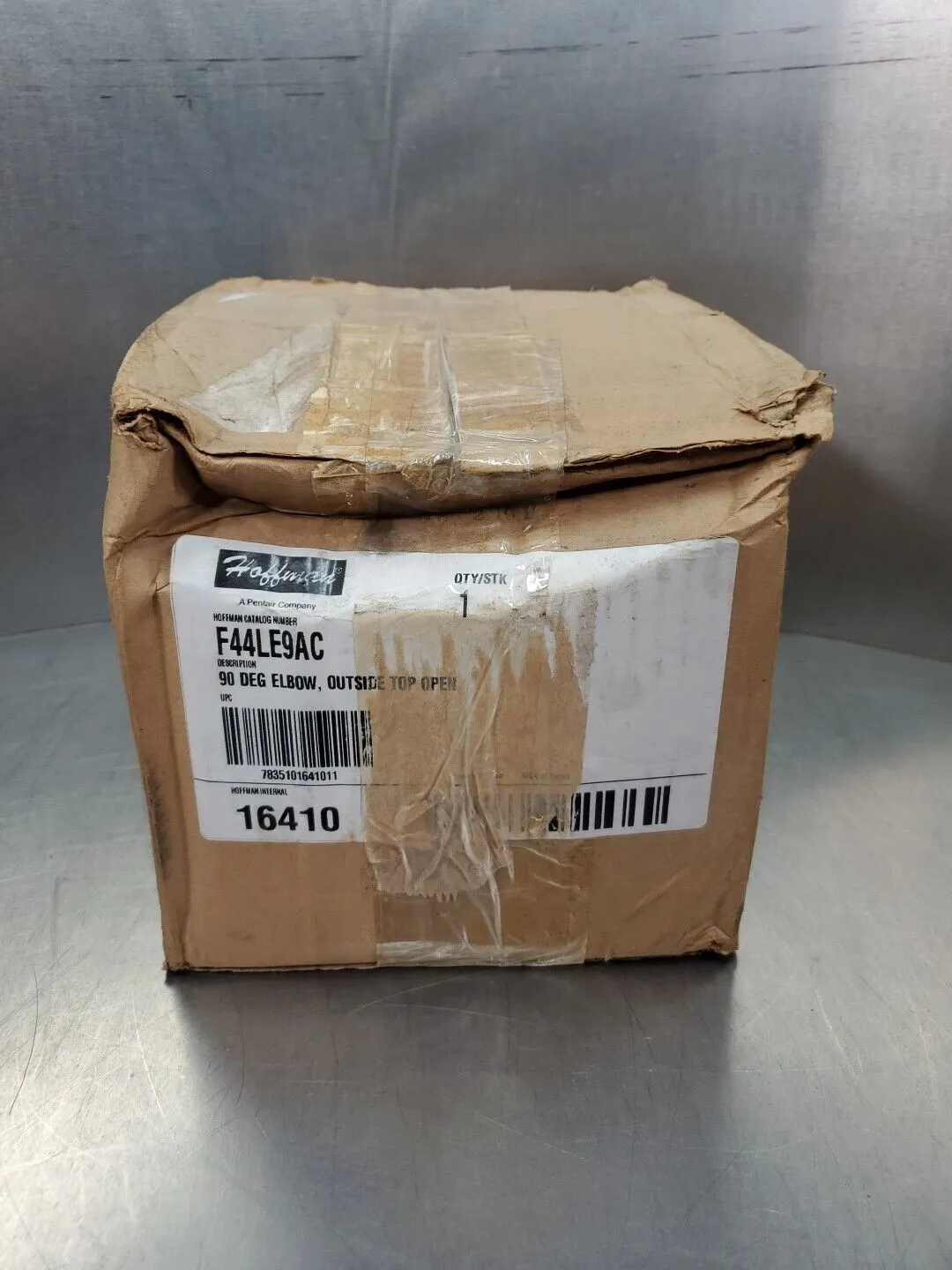 HOFFMAN F44LE9AC 90° ELBOW, Outside Top Open. 4F-29