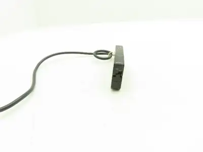 Omron E2CY-SD11 Non-Ferrous Metal-Detecting Proximity Sensor