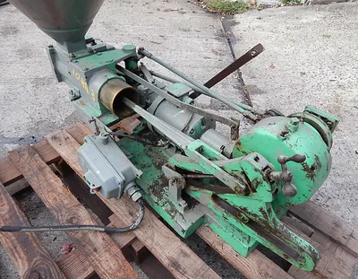 USED EVEREADY MACHINE SINGLE PISTON