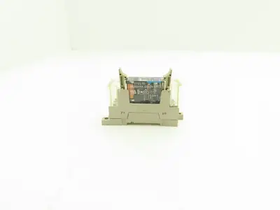 Omron G7SA-3A1B Relay W/Base 6A 30vdc 250vac 24v Coil Lot of 17