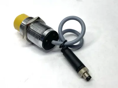 USED TURCK INDUCTIVE PROXIMITY SENSOR 10-30VDC 1646630