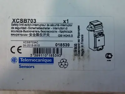 USED TELEMECANIQUE XCSB703