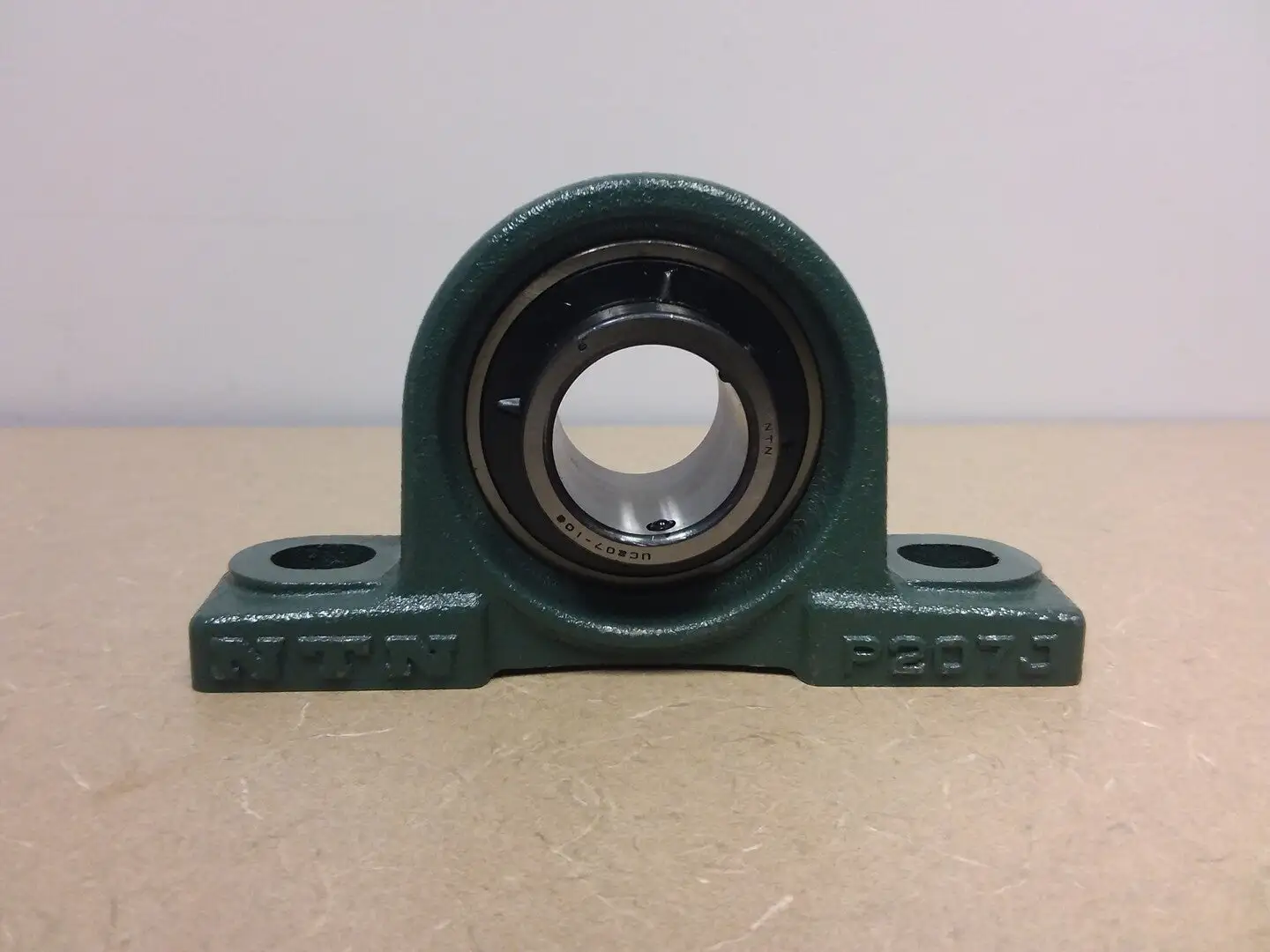 Pillow Block Bearing Unit UCP207-107D1