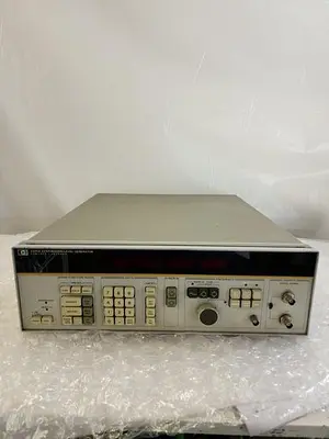 HEWLETT PACKARD 3335A SYNTHESIZER LEVEL GENERATOR