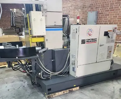 USED 1997 CINCINNATI MILACRON VECTOR CH-70-R INJECTION MACHINE
