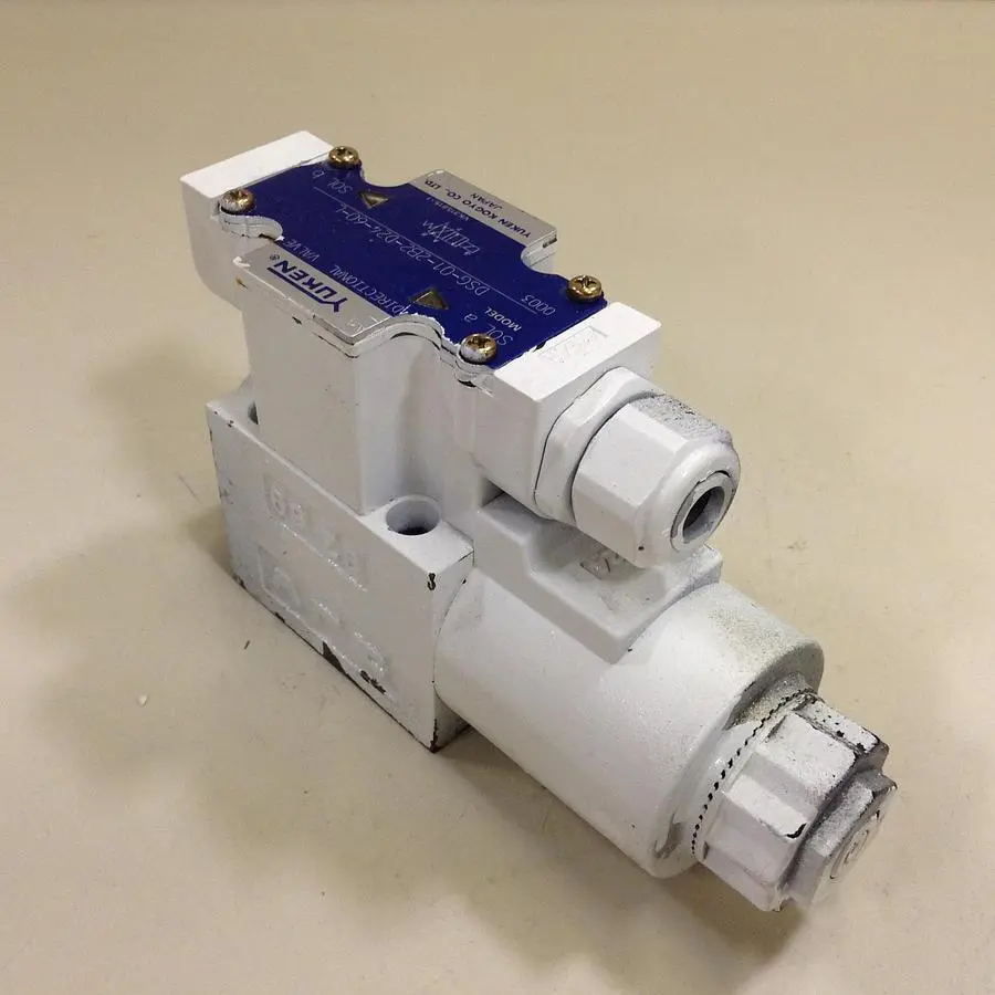 USED YUKEN DSG-01-2B2-D24-60-L