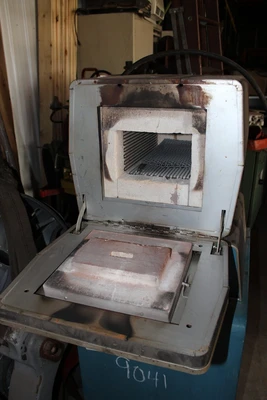 Lindberg Electric Lab Furnace 1,010°C