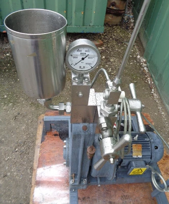45 LPH APV Manton Gaulin S/S Single Head Homogeniser 15M