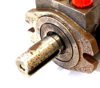 NEW PARKER 118A-241-AT-0 HIGH TORQUE HYDRAULIC MOTOR 118A241AT0