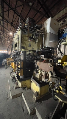 SMS SIMAC Two Roll Straightener, fully hydraulic with all the handlings, in condition of a new, just few run hours, POA