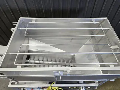 Used Screw Conveyor, 9” diameter x 108” long, Variable Speed