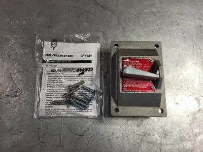 NEW CROUSE-HINDS DSD936 SA