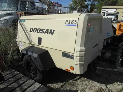 Used 2016 DOOSAN 185 CFM AIR COMPRESSOR Air Compressors, Portable Manitoba CA | Conquest Truck & Auto Sales #1475059