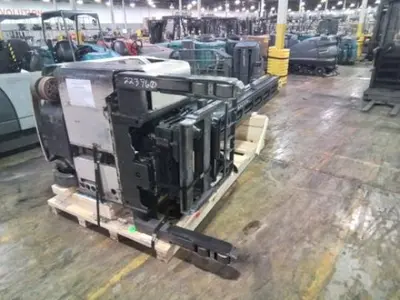 USED 2020 CROWN RMD6095S-32