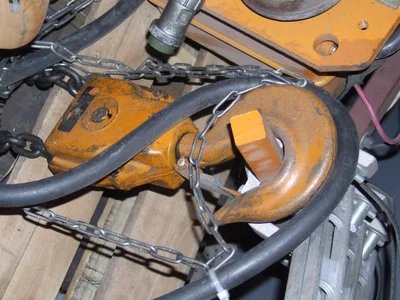 Beebe Bros. 2 Ton Chain Hoist