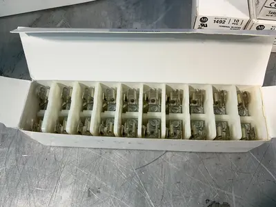 Used ALLENBRADLEY 1492CE6 Terminal Blocks Ohio US | HGR 24 #1463265