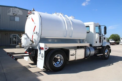 New | in-Stock 2027 MACK MD7 Septic/Sewer/Vacuum Trucks Texas US | Roll Off Truck World #1491896