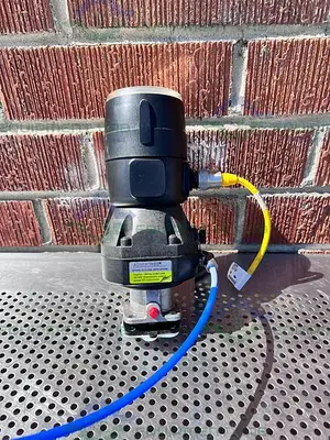 USED ITT PURE-FLO A208 DIAPHRAGM VALVES 90PSI 1" W/ ASCO VALVE POSITIONER